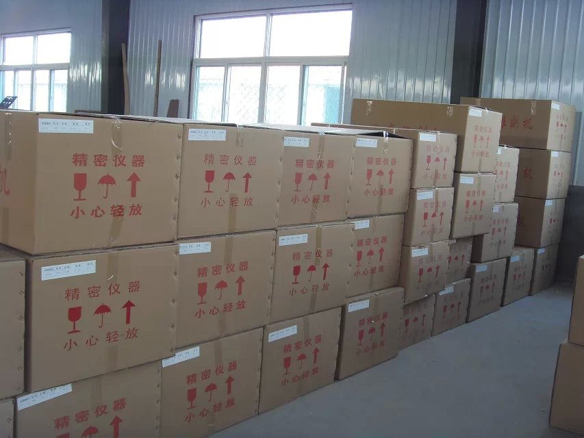 激光刻章機器.jpg